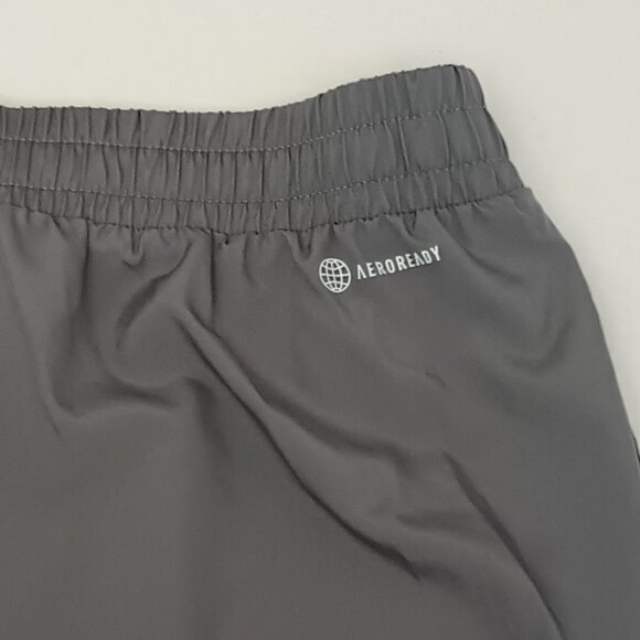 Adidas Men's Aeroready 7" Designed for Movement Training Shorts - NWT - Picture 4 of 5